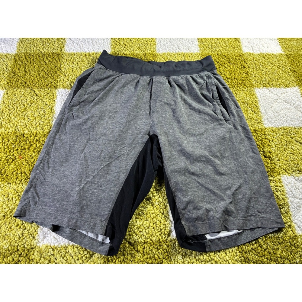 Lululemon Mens THE Short Heathered Grey Black Training Athletic Shorts Size M